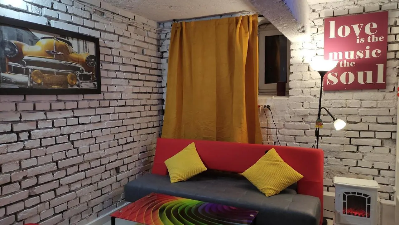 Cosy Dungeon Double Room With Ac Krakow Poland